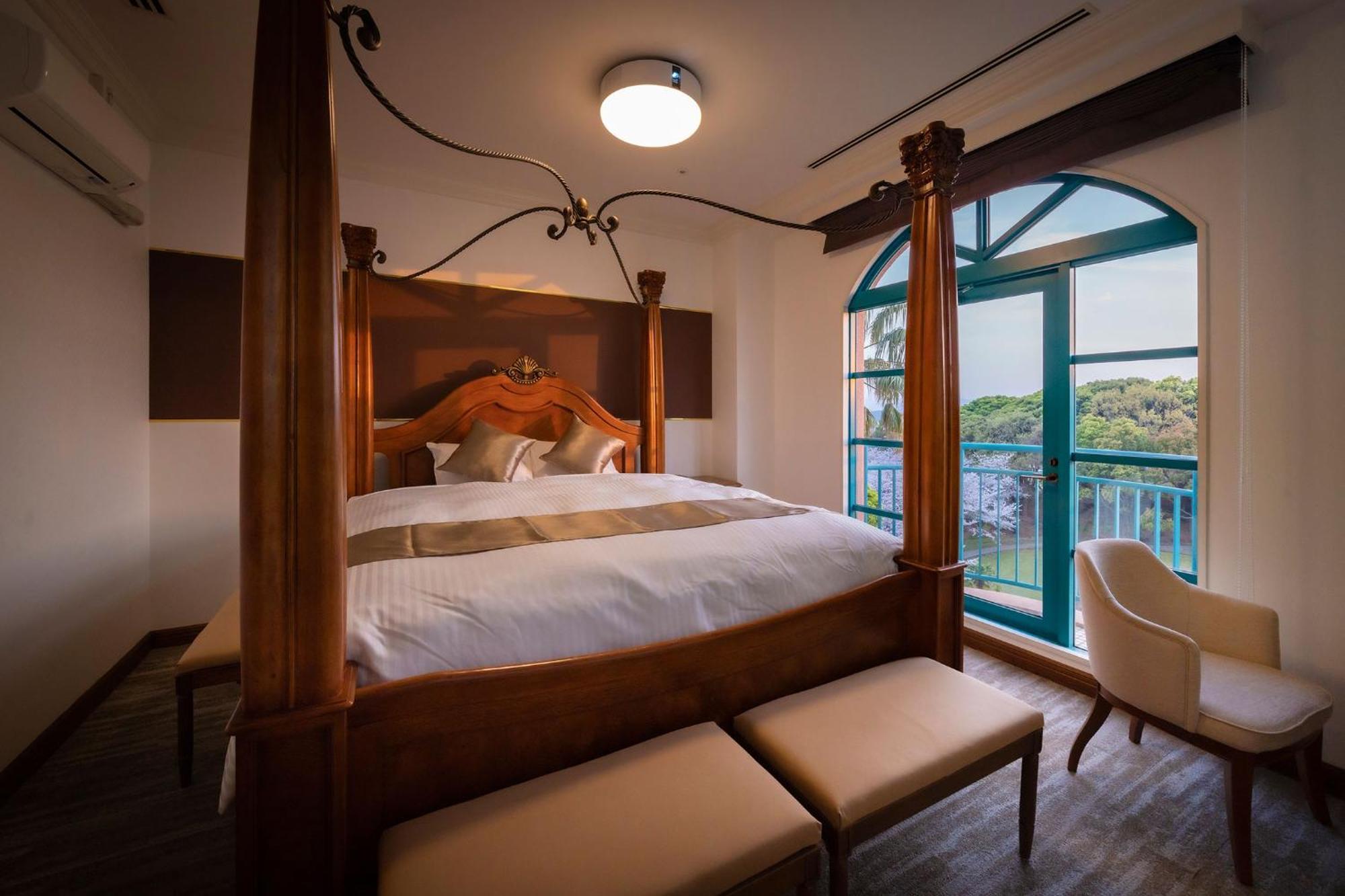 Ooedo Onsen Monogatari Premium Saikaibashi Hotel Sasebo Bagian luar foto