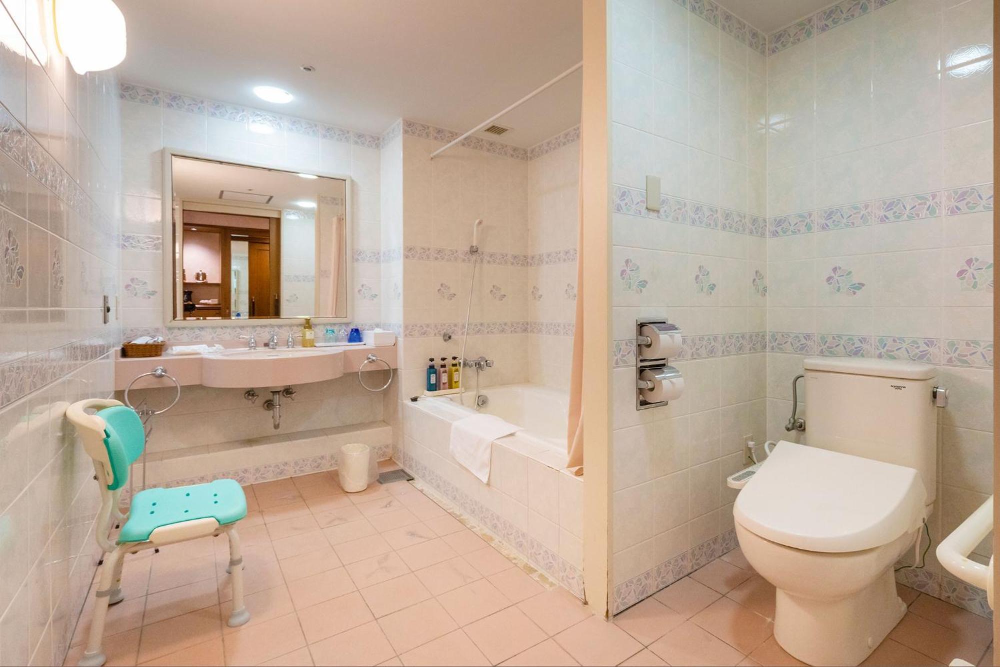 Ooedo Onsen Monogatari Premium Saikaibashi Hotel Sasebo Bagian luar foto